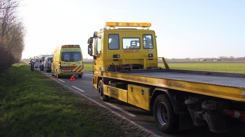 Kop-staart botsing in Warmenhuizen