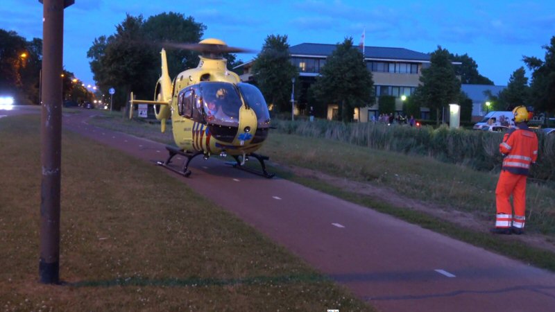 Traumaheli voor tegenstribbelende man