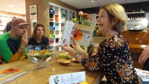 Anna Koster geeft presentatie eetbare bloemen
