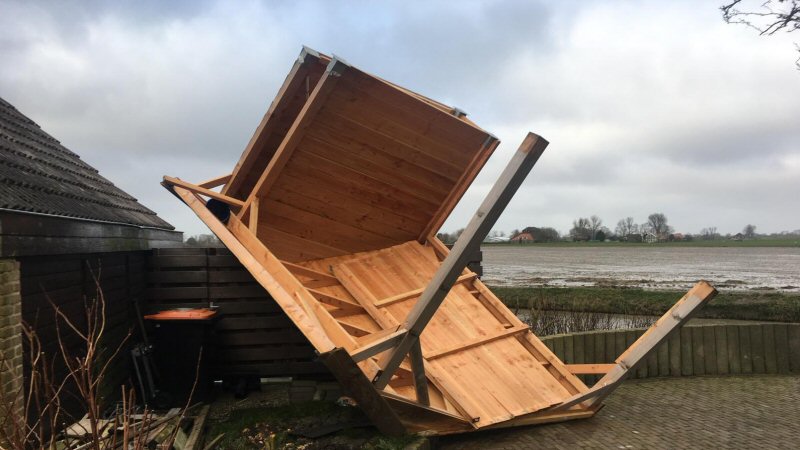 Verwoestende windvlaag Sperwerhof