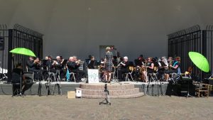 Gezellige drukte in Muziektuin