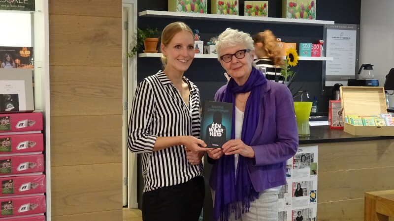 Nadine Swagerman signeert bij Plukker