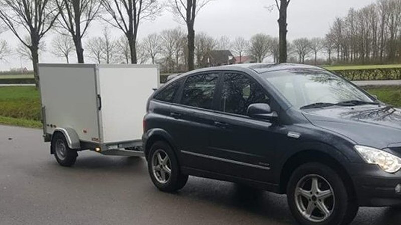 Aanhanger met hoefsmidmateriaal gestolen