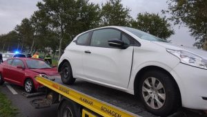 Drie auto’s op elkaar op de N245