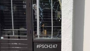 Vernieling raam De Posthoorn