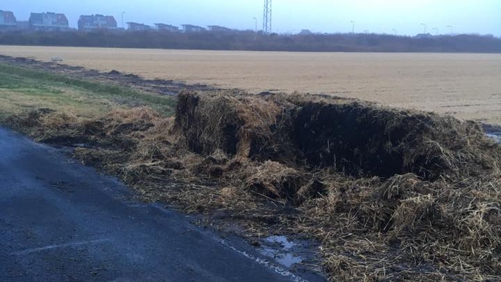 Strobalen in brand gestoken