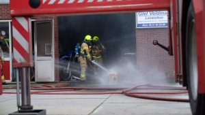 Brand bij lasbedrijf in Waarland