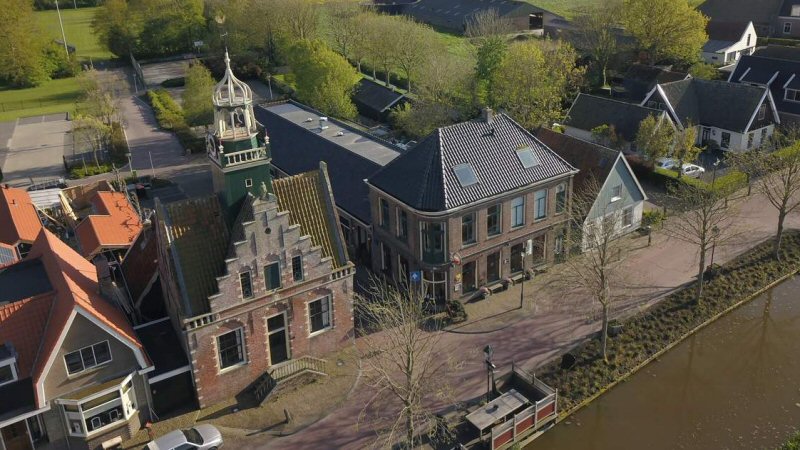 Café de Fortuin verkoopt inventaris