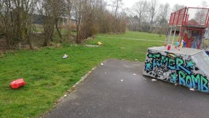 Afvalbakken bij skatepark Muggenburg