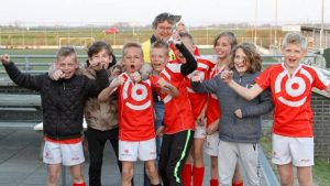 Julianaschool wint weer het schoolvoetbal