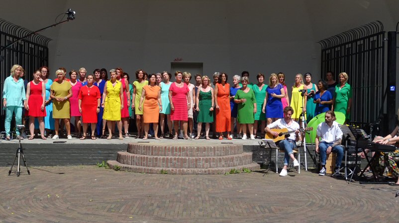 The Voices en BB6 een feest in de Muziektuin
