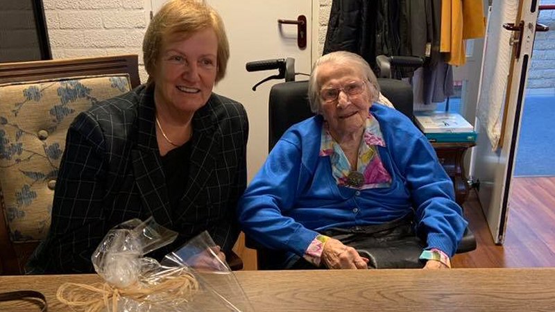 Wethouder op visite bij 107-jarige