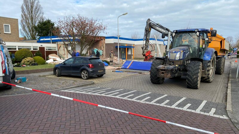 Ravage na plofkraak in Hippolytushoef