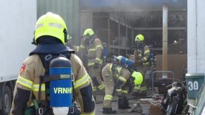 Brand bij groothandel Schagerbrug