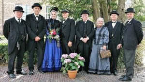 Folklore brengt wel twee kronieken uit