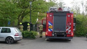 Brandweer rukt uit voor kampvuur