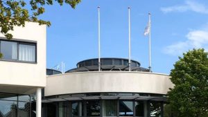Waar was de vlag op het gemeentehuis?