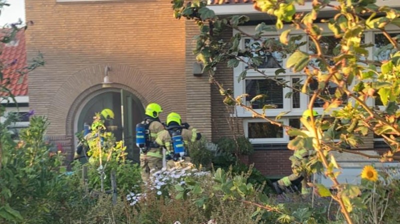 Brand in voormalig schoolgebouw Den Oever