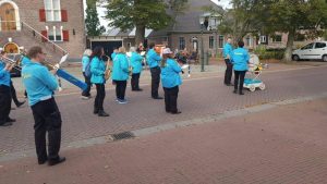 Bloemencorso bedankt haar vrijwilligers