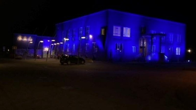 Cultuurschuur kleurt voor even blauw