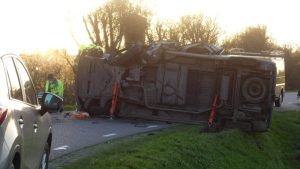 Gewonde bij ongeval met busje op Valkkogerdijk