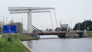 Schoorldammerbrug in avond en nacht afgesloten