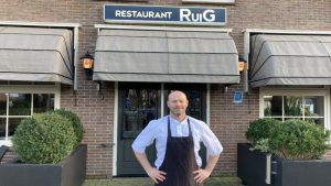 Chef kok Bernd Gerats in ‘Met de deur Open’