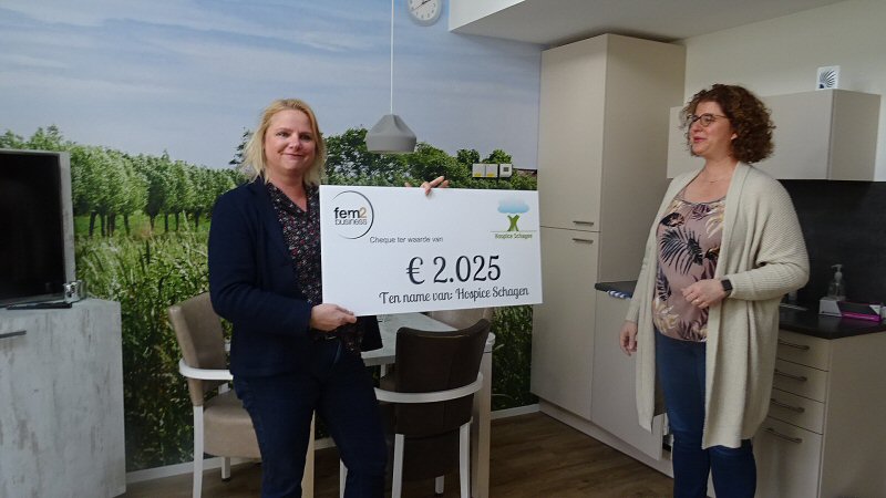 Fem2Business verblijdt Hospice met mooie cheque