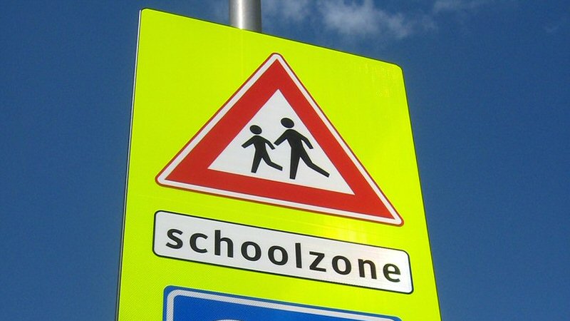 VNN: Breng kinderen minder met auto naar school