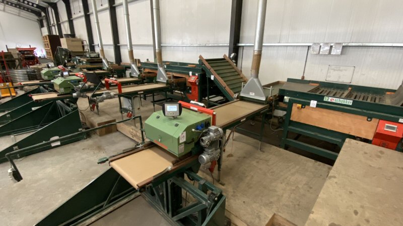Grote veiling met machines en landbouwmaterialen