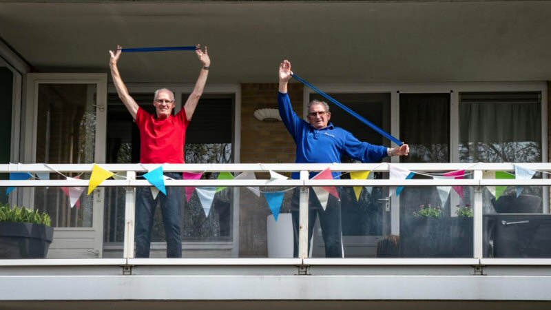 Wethouder Kruit gaat bewegen op het balkon