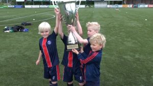 Schagen United viert intern eindfeest