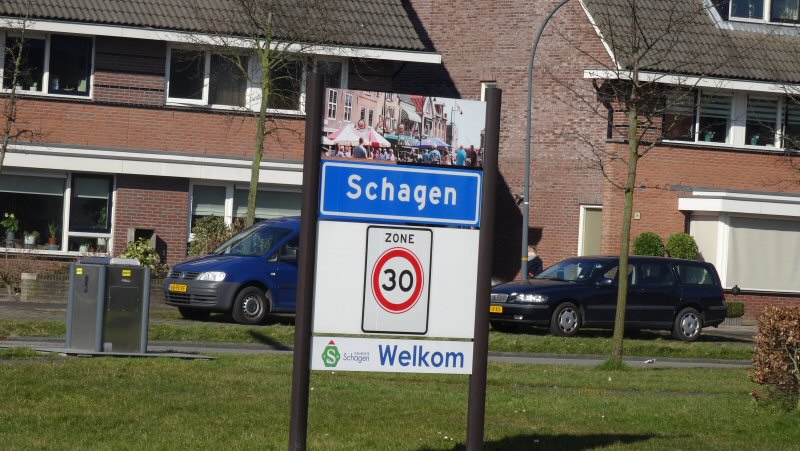 Deur op een kier voor hoogbouw in Schagen