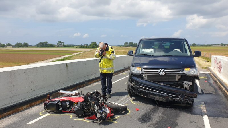 Motorrijder zwaargewond bij ongeval ’t Zand
