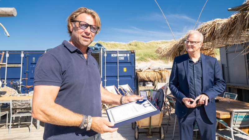 Penning en oorkonde voor held William Storch