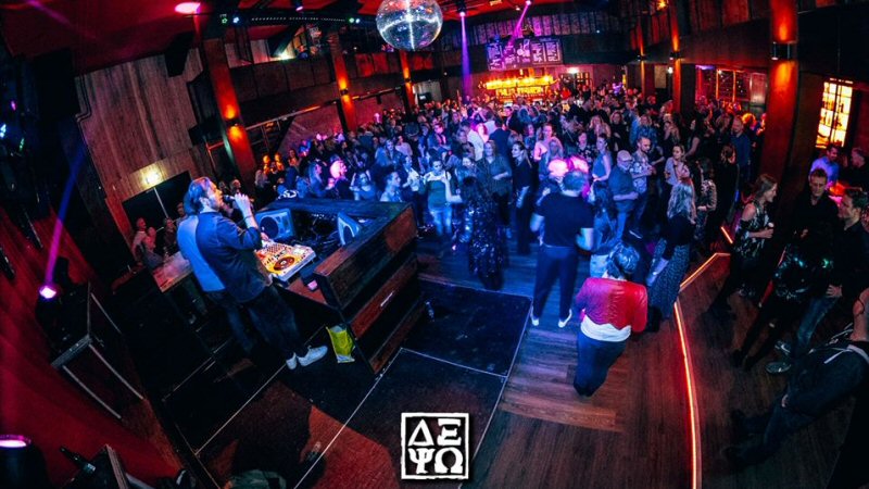 Feesten en evenementen weer op losse schroeven