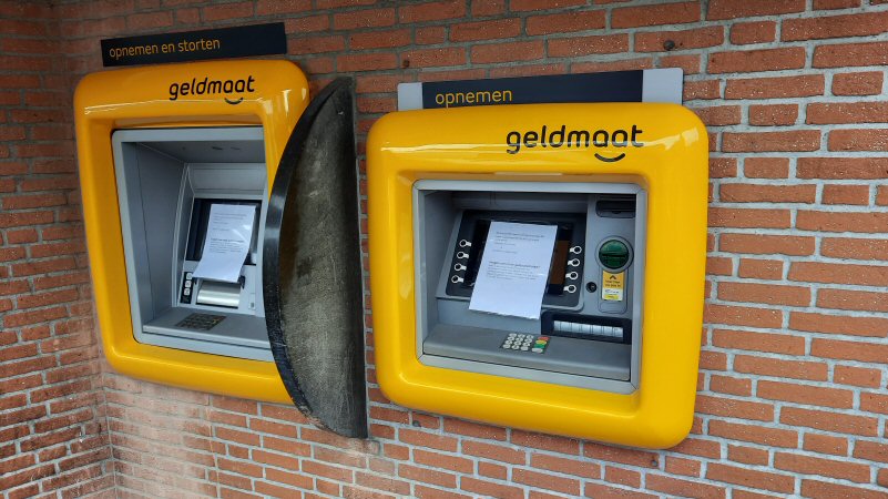 Contant geld pinnen alleen tijdens winkeltijden