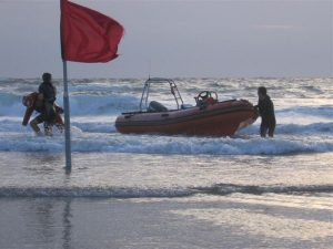Velocitas Trofee op strand Callantsoog