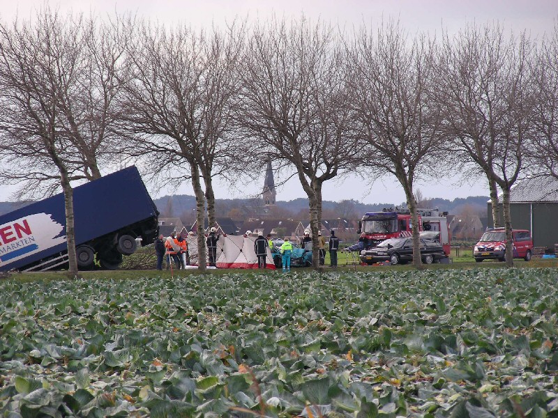 Dode bij ongeval in Warmenhuizen