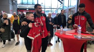 Pavlidis en Owusu-Oduro bij Vomar in Schagen