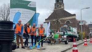 Eerste schop in de grond voor aanleg glasvezel in gemeente Hollands Kroon