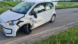 Frontale aanrijding op Hartweg in Winkel