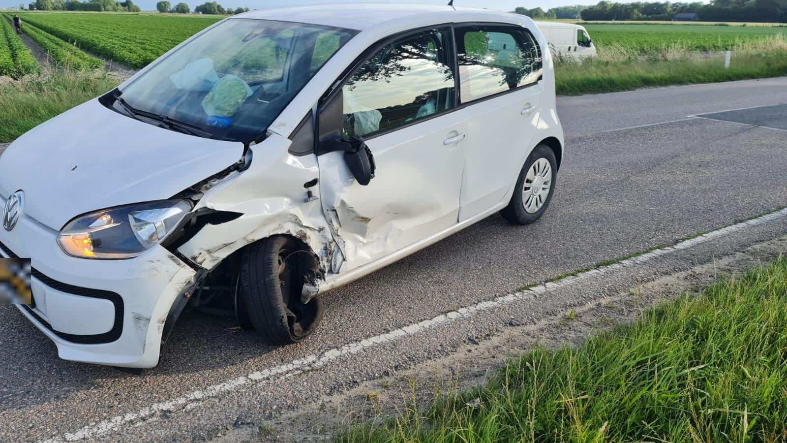 Frontale aanrijding op Hartweg in Winkel