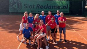 Commissie Slot Reclame Open Toernooi blikt terug: “Het voelt net als een soort tennisvakantie”