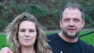 Angelique Schouten in Deur Open