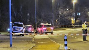Auto klemgereden na korte achtervolging