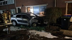 Woning beschadigd door autobrand