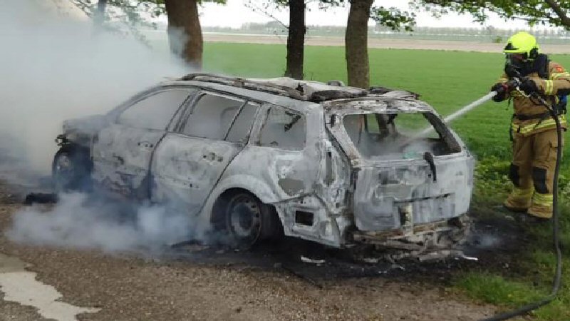 Auto uitgebrand in Wieringerwerf