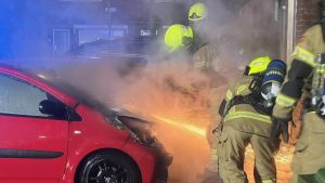 Vuurwerk veroorzaakt autobrand Den Helder