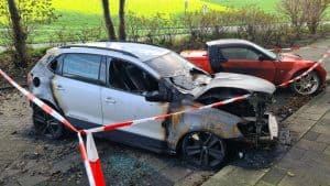 Auto brandt uit in Den Helder